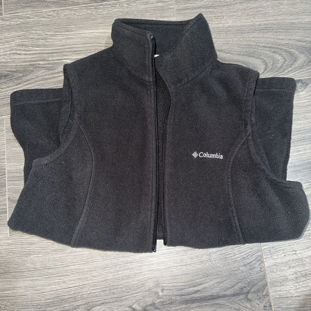 Black Columbia fleece vest size M